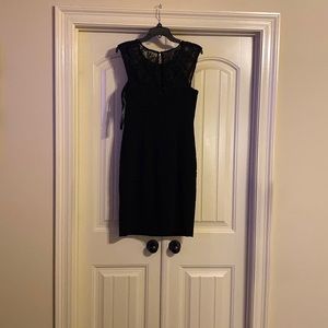 Black sleeveless dress